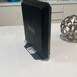 NETGEAR C7000v2 AC1900 Cable Modem Router (WiFi + Modem)