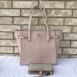 Michael Kors Purse And Wallet 