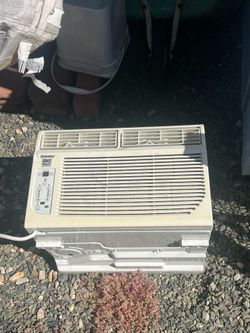 Danby Window AC Unit
