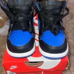 Jordan 1 Mid - Black And Royal Blue - 7c