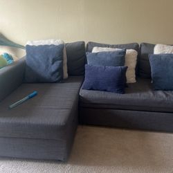 Couch/ Pull Out Bed 
