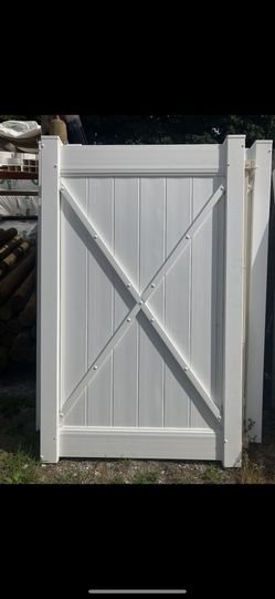 6’x4’ Privacy Gate w/ Crossbuck