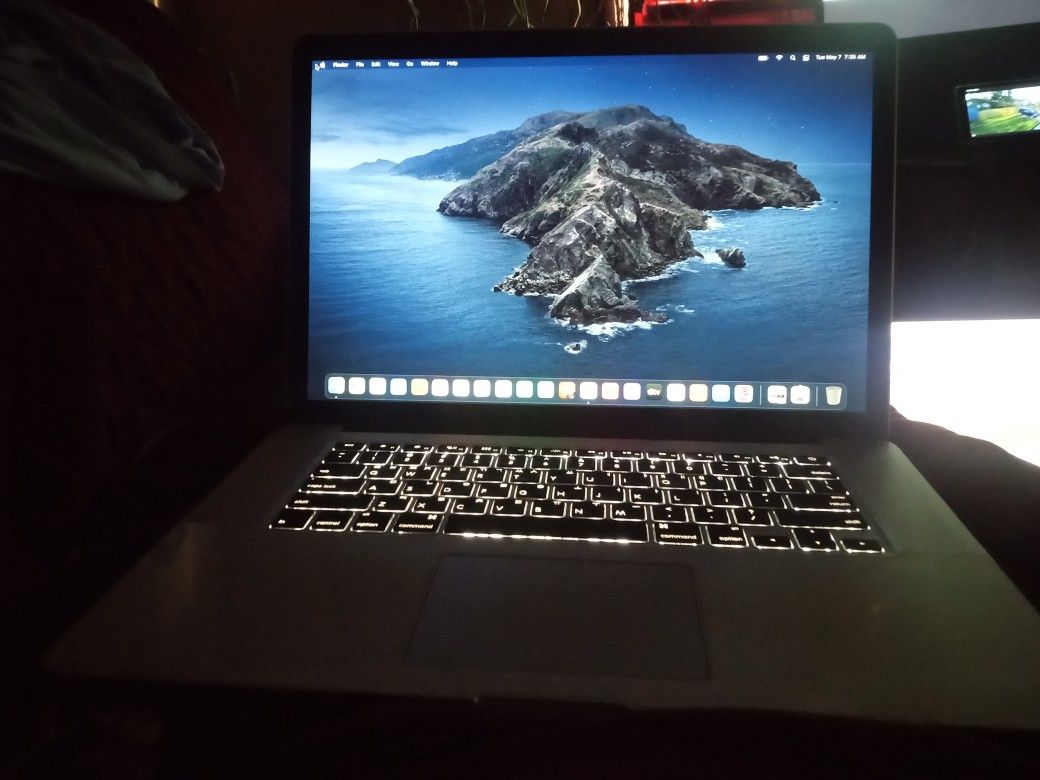 MacBook Pro I7 250 SSD Big Sur 8 GB