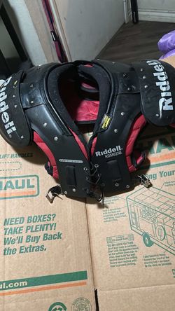 Shoulder pads