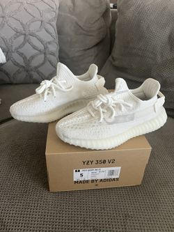 YEEZY 350 V2