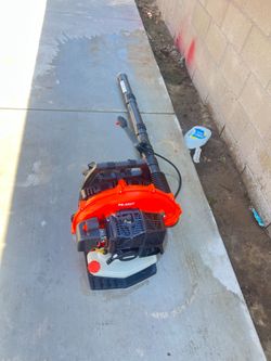 Shop ECHO
216 MPH 517 CFM 58.2cc Gas 2-Stroke Backpack Leaf Blower with Tube Throttle
Questions & Answers (183)