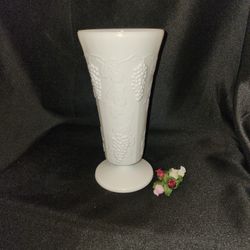 Indiana Glass Co Grape Panel Vase