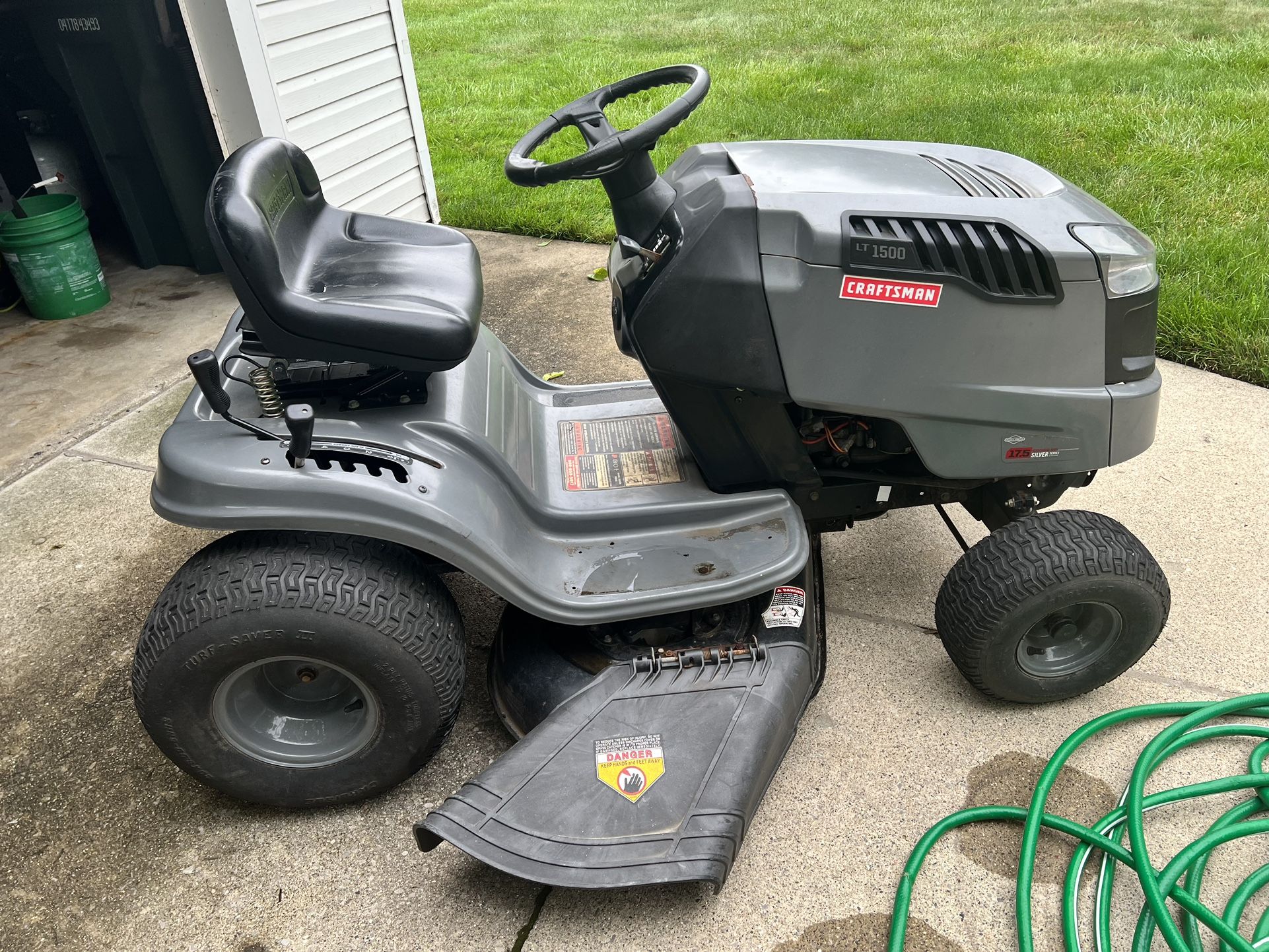 Riding Lawn Mower Free Craftsman LT1500 for Sale in St. Clair Shores MI OfferUp