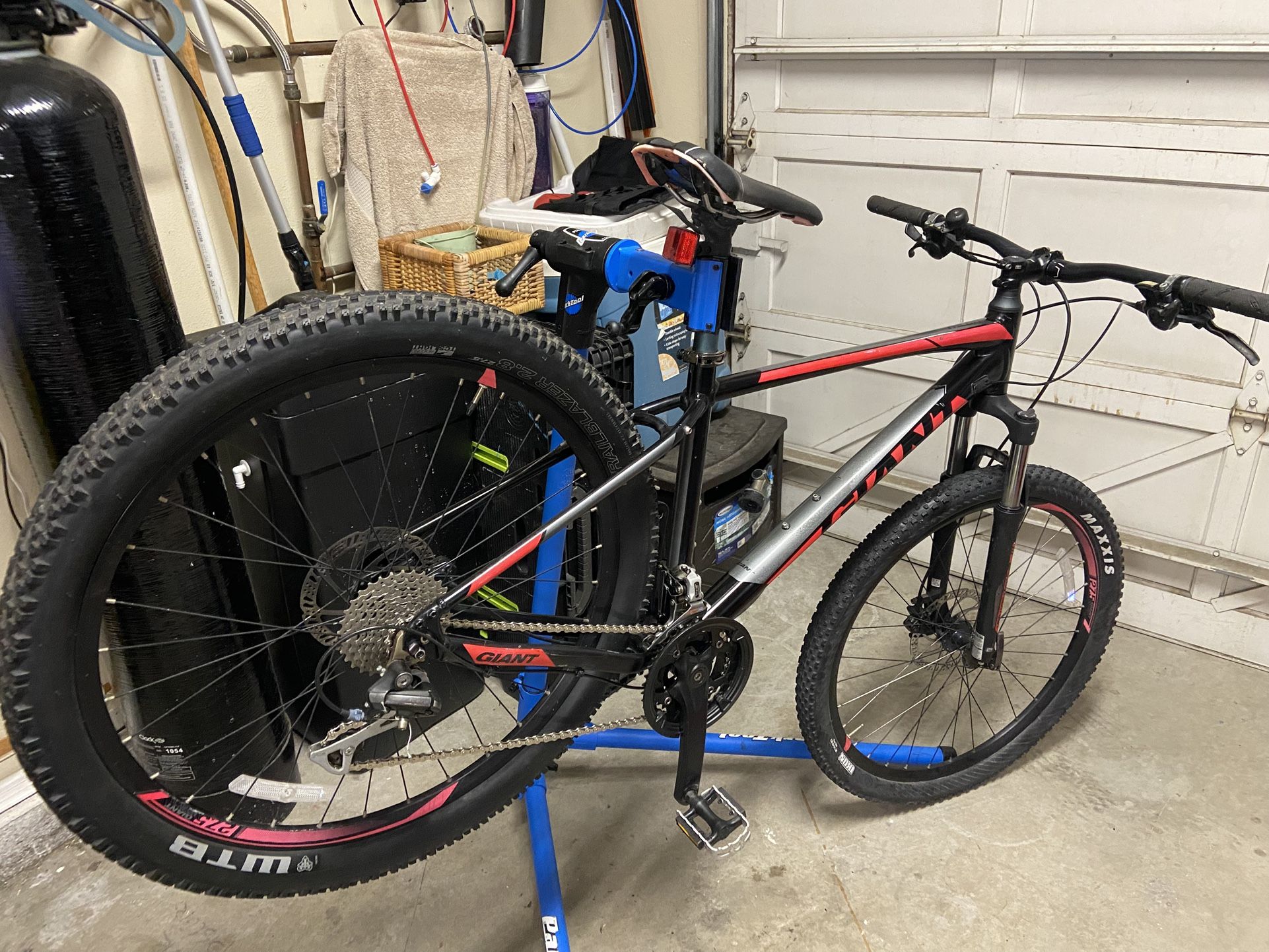 Giant Talon Mountain Bike