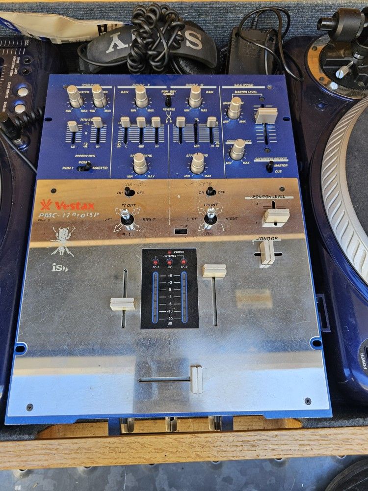 VESTAX DJ