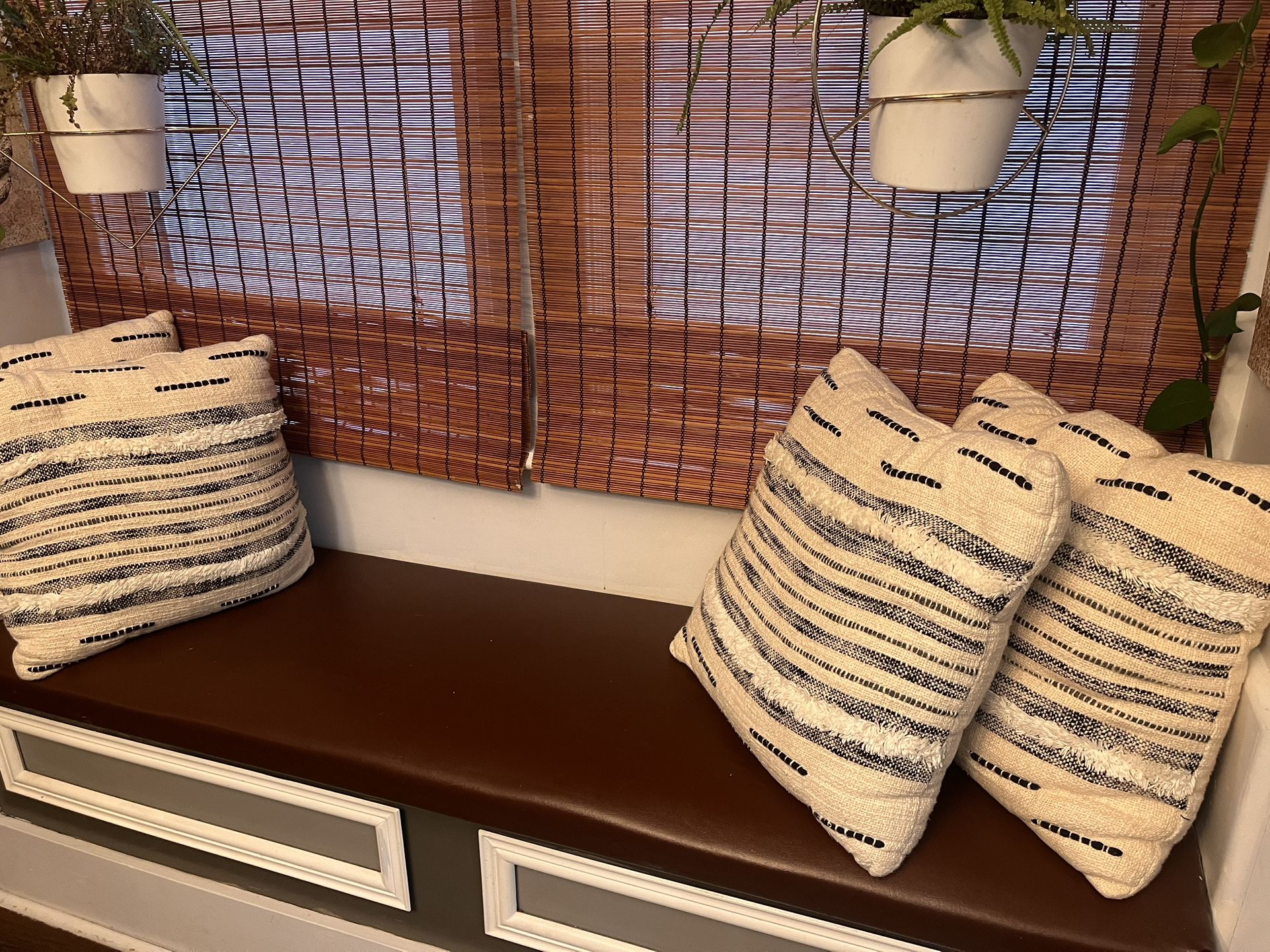 Throw Pillows (x4)