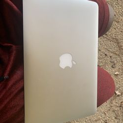 Apple Mac Book 