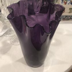 Gorgeous Hand-blown Purple Glass Vase  With Wavy Rim 