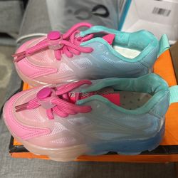 Toddler Girl Light Up Sneakers 7