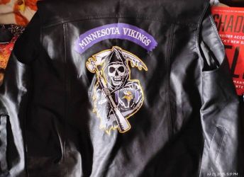 Minnesota Vikings black faux leather vest - Size XL
