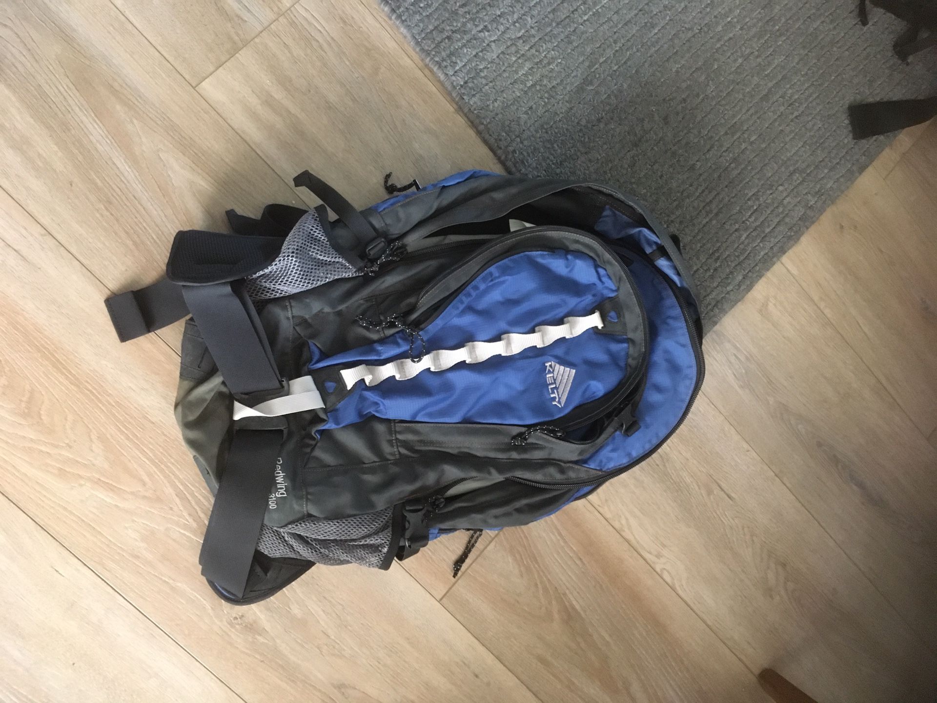kelty redwing hiking backpack