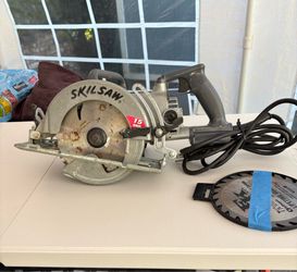 SKILSAW 7-1/4 in circular saw SHD77
