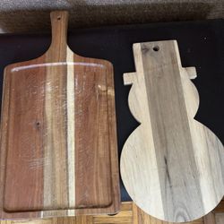 2 CUTTING BOARDS