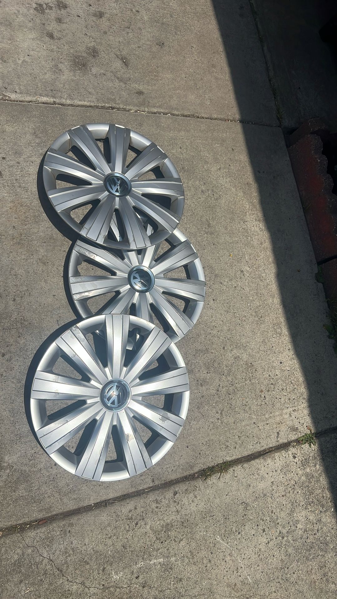 OEM Volkswagen Jetta Hubcaps