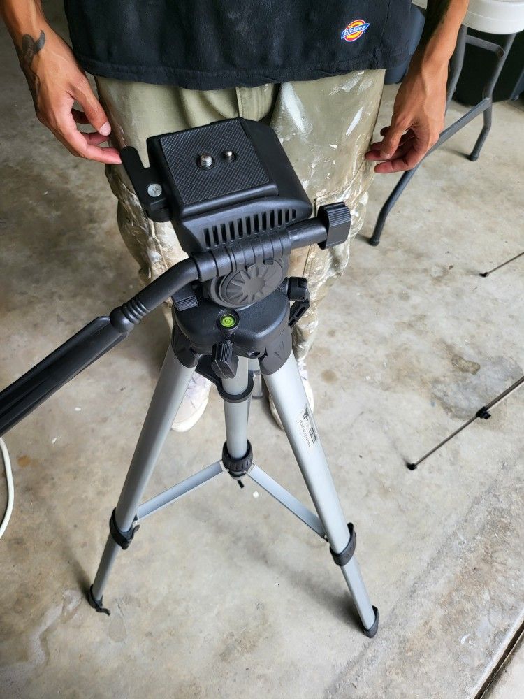 2 Tripods