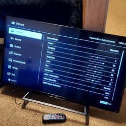 Price Firm 40 Inch Sony Smart Universal Remote Good Condition 