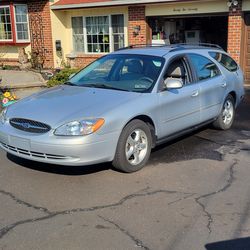 2001 Ford Taurus