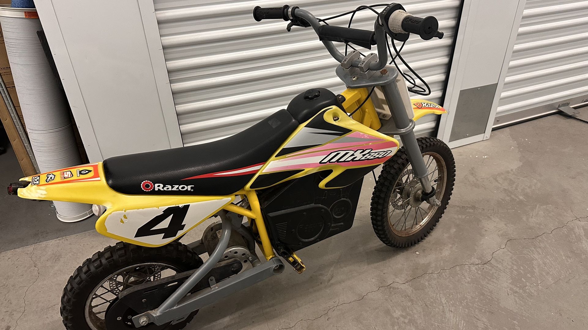 Razor MX 650 Dirt Electric Bike for Sale in La Costa, CA - OfferUp