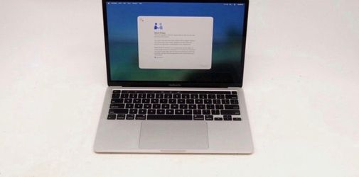 MacBook Pro 13” 2020 2.3ghz i7 16gb ram 500gb