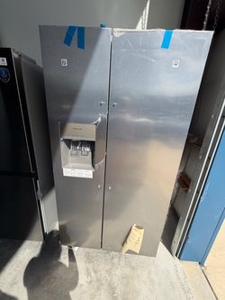Frigidaire Stainless Steel Side-by-Side Refrigerator