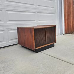 Vintage 1960s Lane Walnut Side Table Cabinet Mid Century Modern