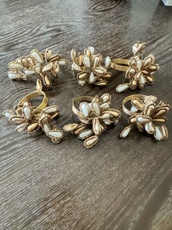 Pier 1 Beaded Floral Napkin Rings – Set of 6