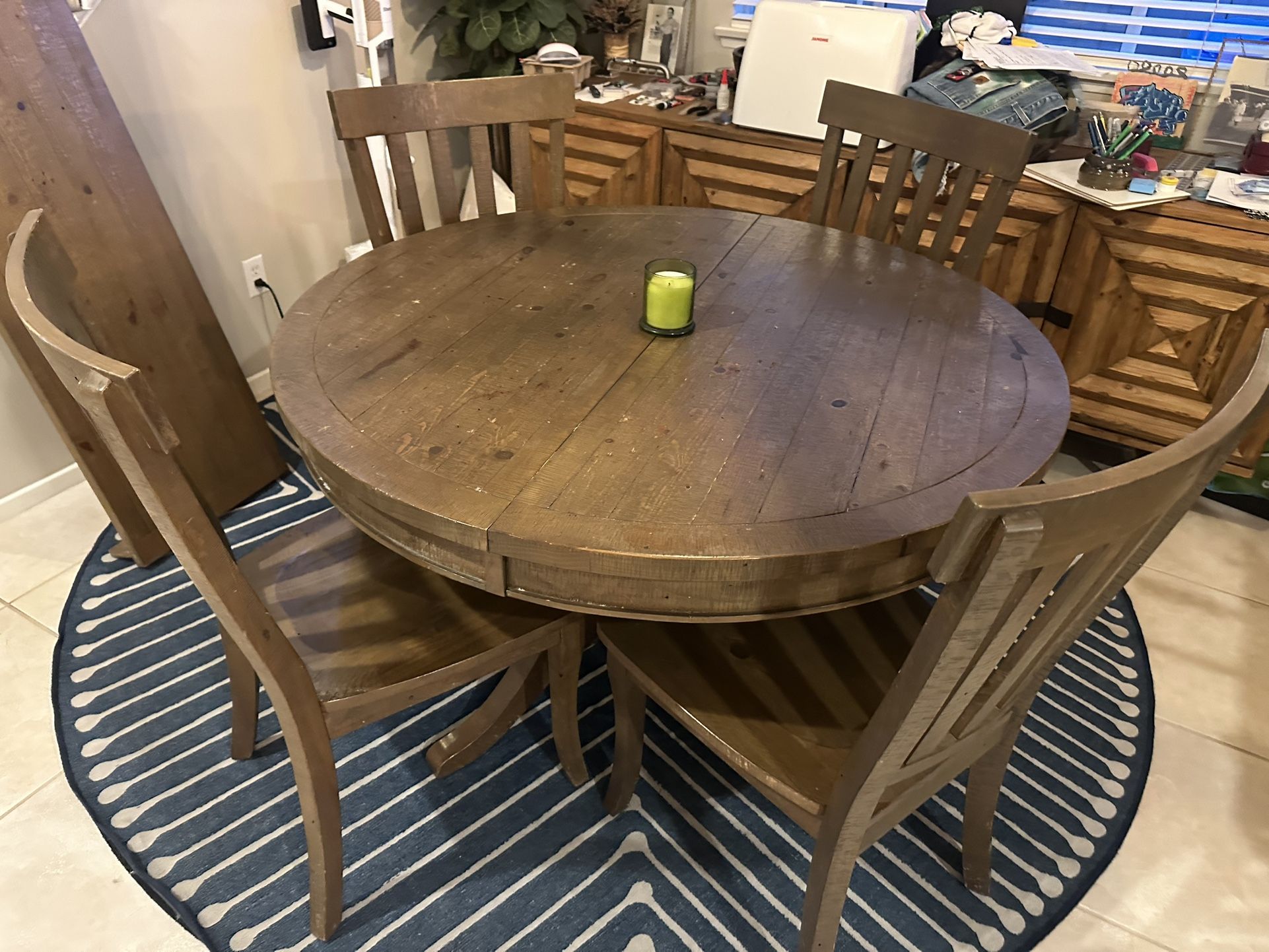 Farmhouse Pedestal Table & Chairs Round Or Oval