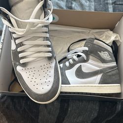 Air Jordan 1s Black Light Wash