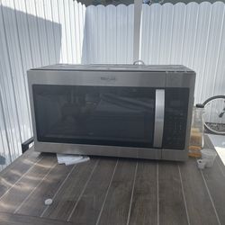 Whirpool microwave 1.7 stainless steel