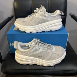 Hoka Bondi B3/ Size 8 Women’s $95