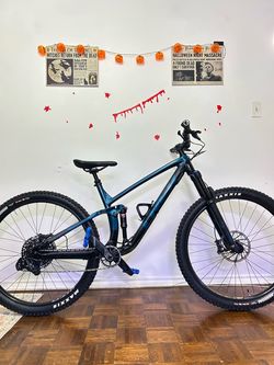 2021 Trek Fuel Ex 8 | Large | Mountain Bike