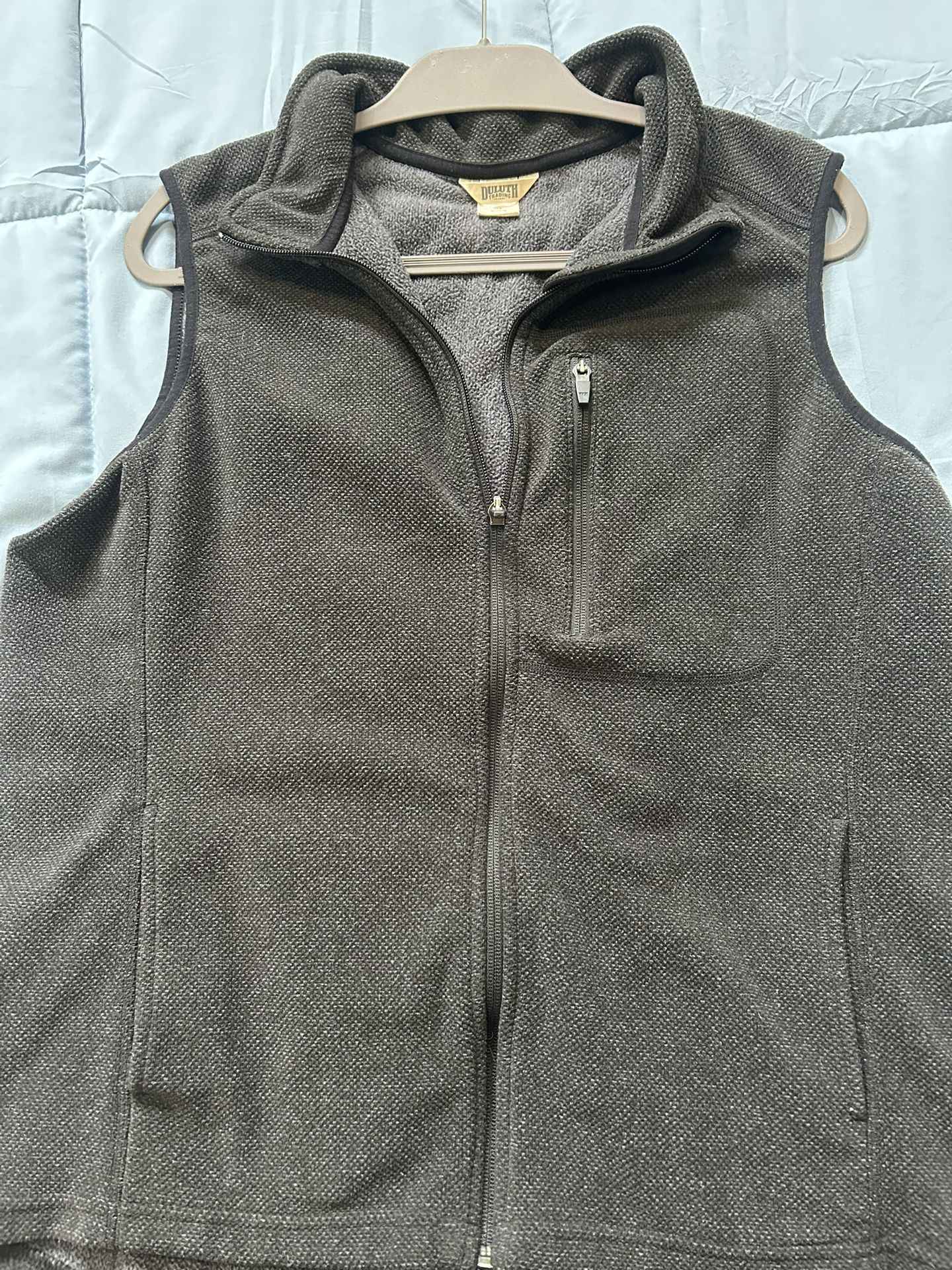 Duluth Trading Co. Black Vest Size Extra Large. Great Condition $25