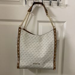 Michael Kors Signature Chain Shoulder Tote (Vanilla)