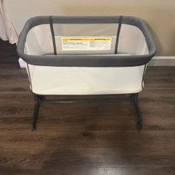 Grey Amke Baby Bassinet Bedside Sleeper