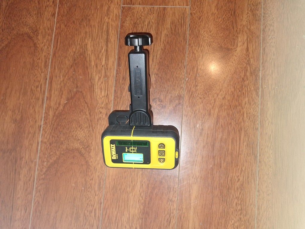 Dewalt Dw0892G Green Laser Line Detector