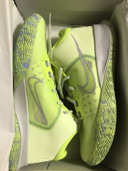 Mens Size 10 Kyrie Flytrap 4 (IV) ‘Barely Volt’