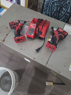 2 Impact Driver S Charger And Batery Milweukee M 18 Like News