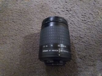 Nikon AF Nikkor 28-100 f/3.5-5.6G Camera Lens