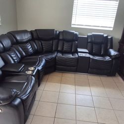 Sofa Seccional Reclinable, NEW!!!! 