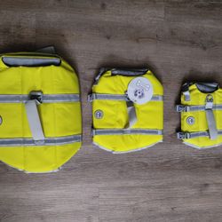 Vivaglory Rip Stop Dog Life Vest (Size: XS, S, M) For Sale ($10 Each)