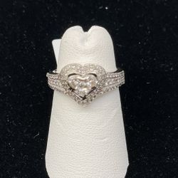 14K White Gold Heart Ring