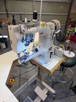 Walking foot cylinder bed upholstery sewing machine