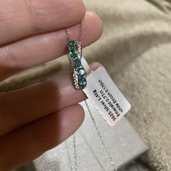 AAA Emerald &  White Zircon infinity Necklace - new!