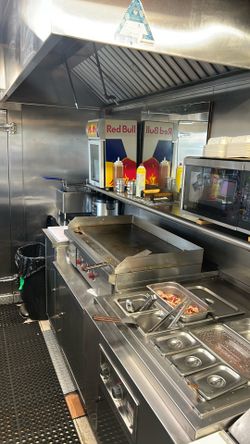 Deli breakfast and lunch