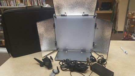 Generay SP-S-1000B SpectroLED Studio 1000 Bi-color Light